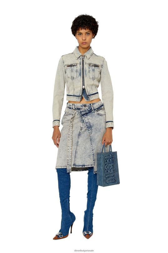 светло синьо